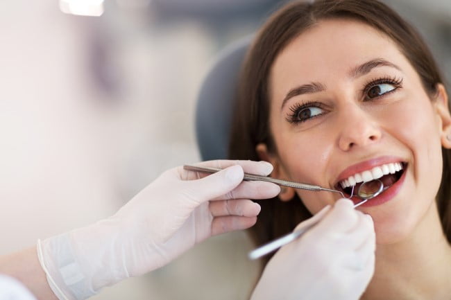 Porcelain veneers